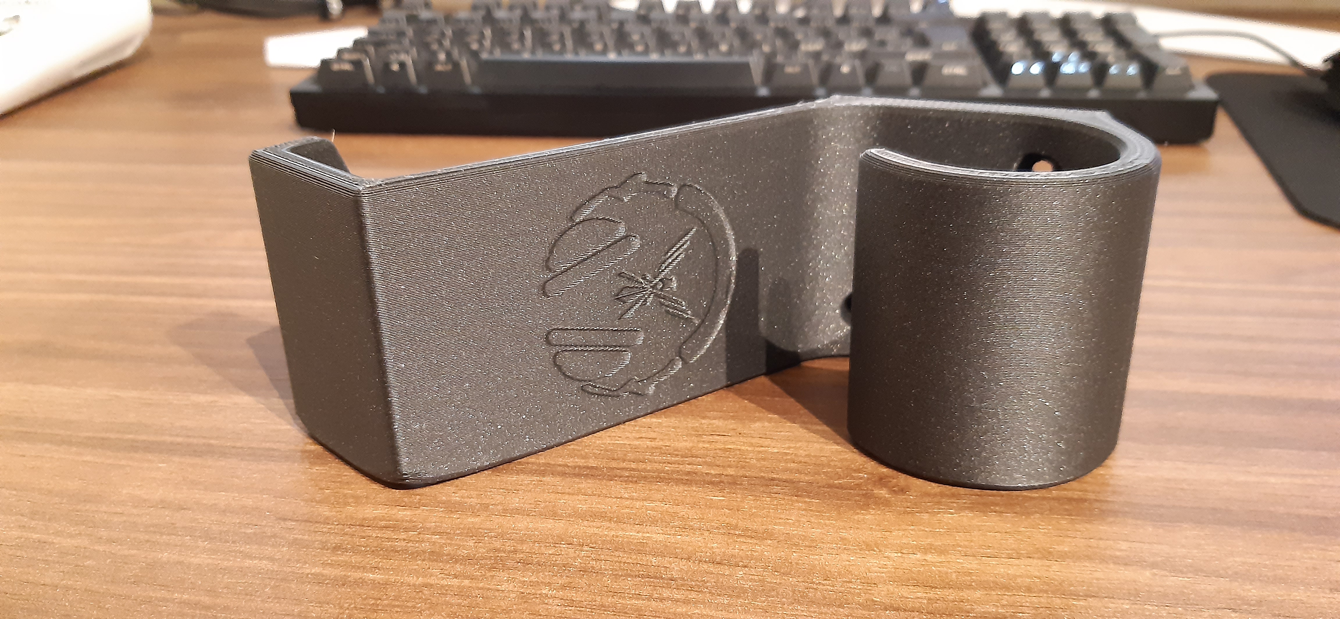 Miniatura 7 do modelo 3D Controller and Headset Hook