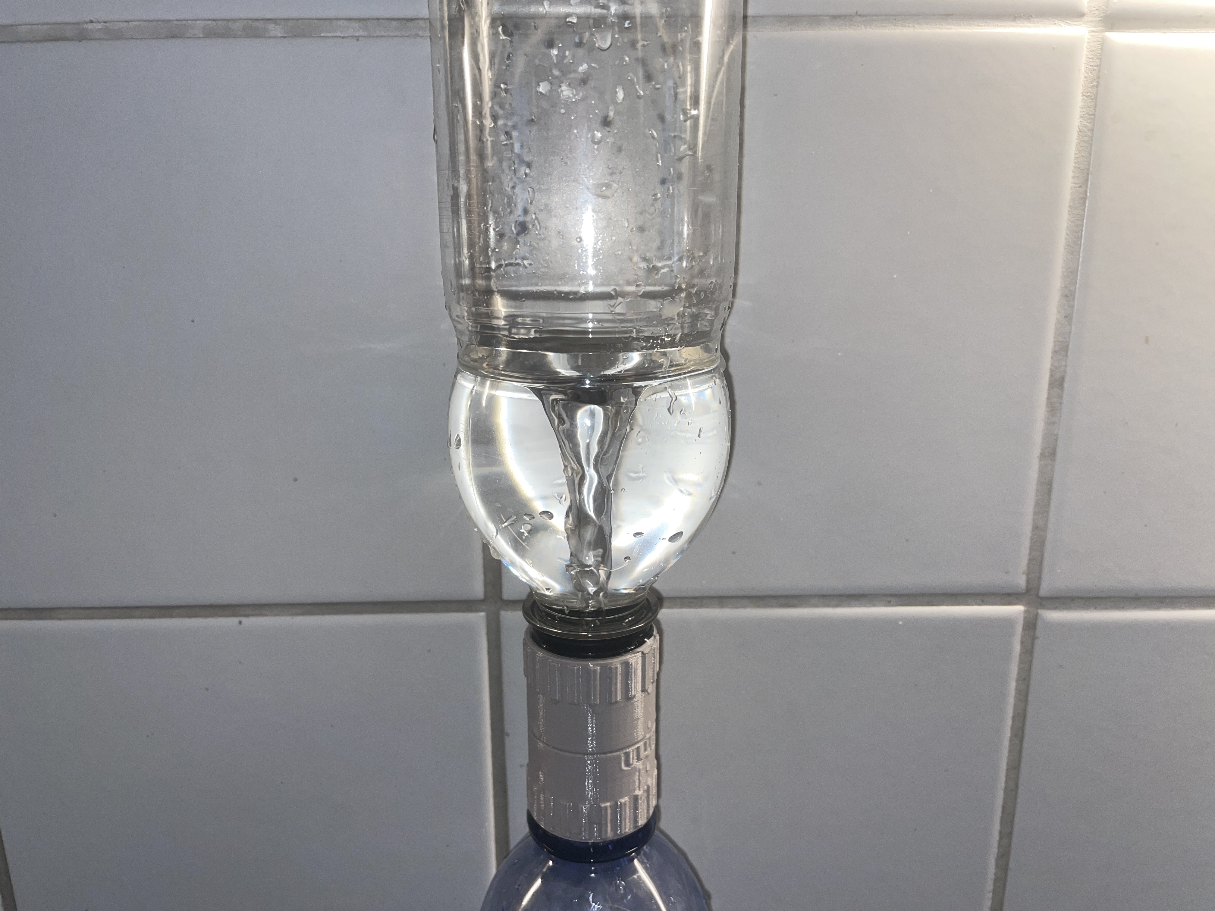 Miniatura 3 do modelo 3D Vortex PET Bottle Connector