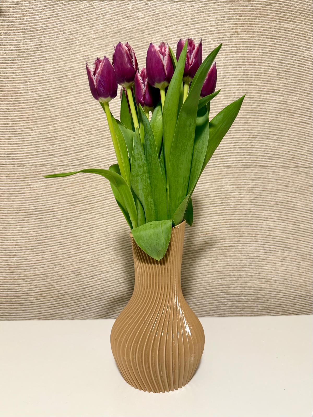 Spiral Lines Vase
