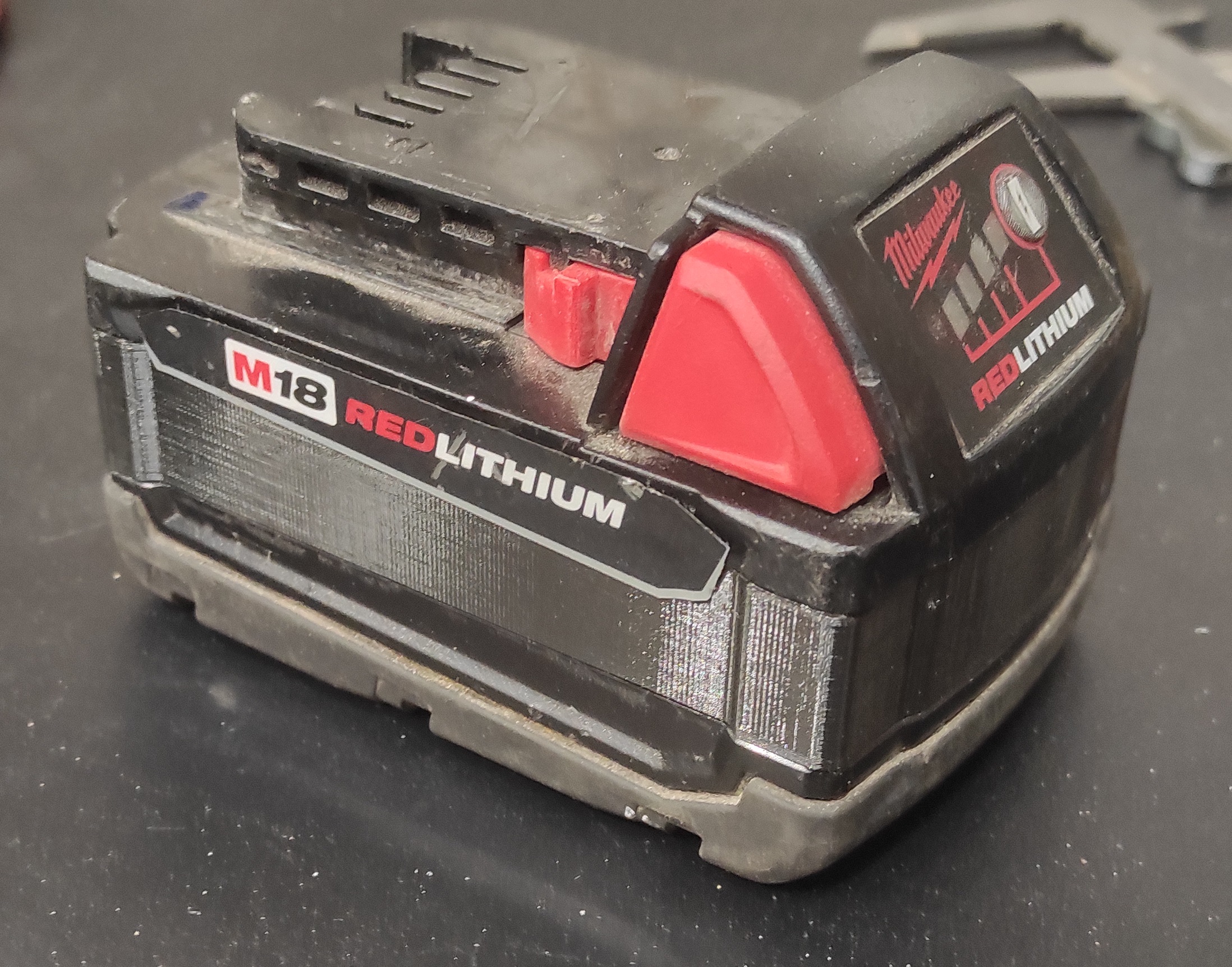 Milwaukee m18 4ah deals battery