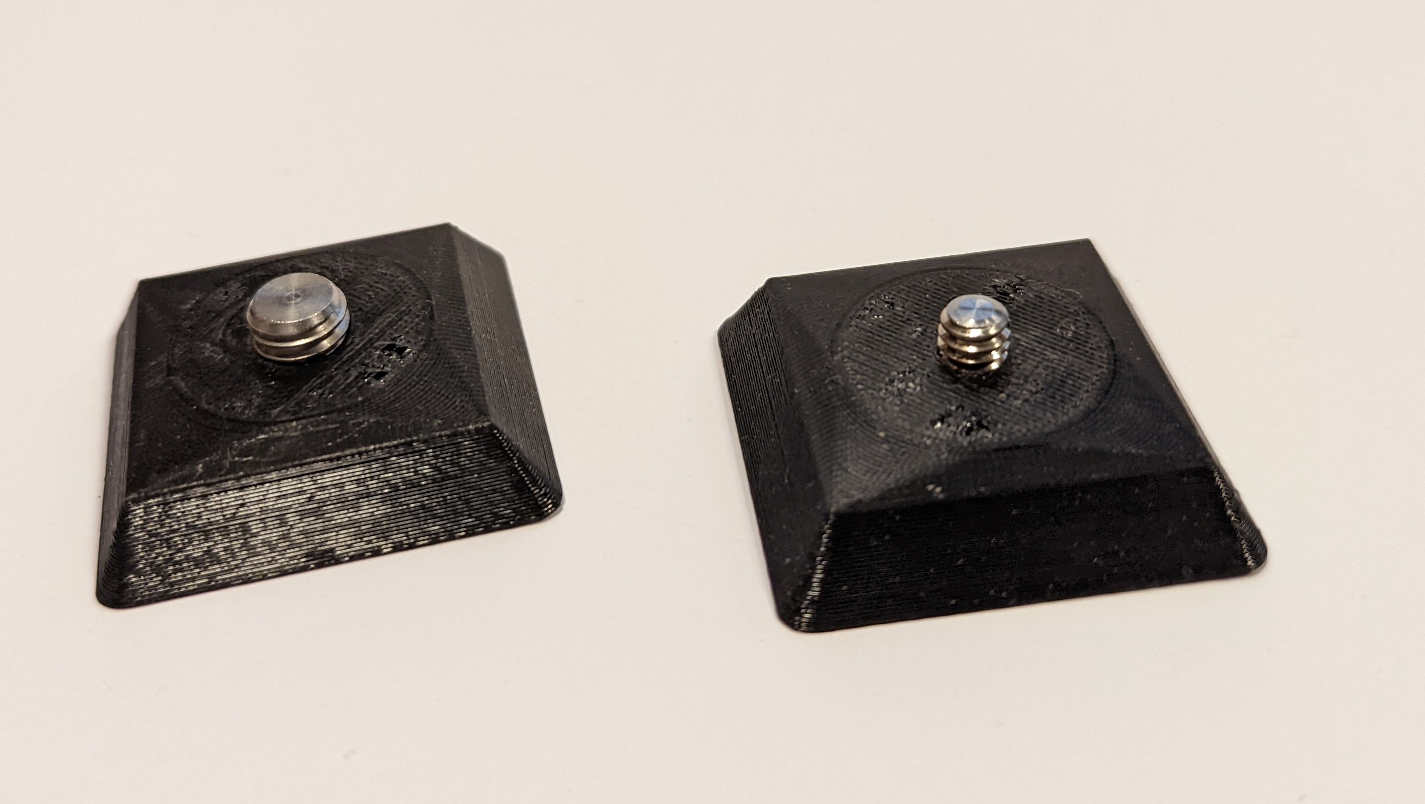 Replacement plate for Cullmann tripod for UNC 440 screw by Blackfellow