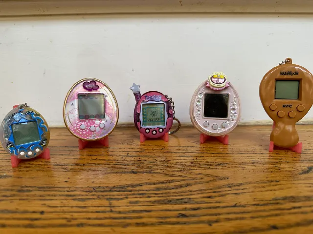 Tamagotchi Folding Stand
