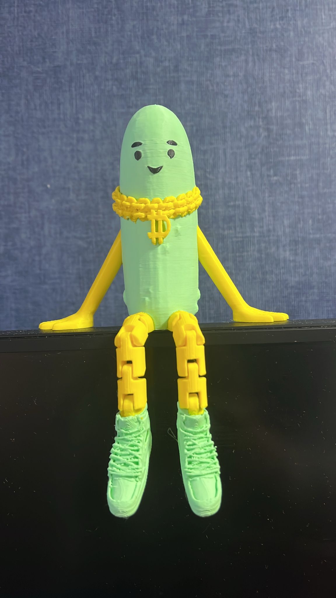 Articulated Dill Pickle