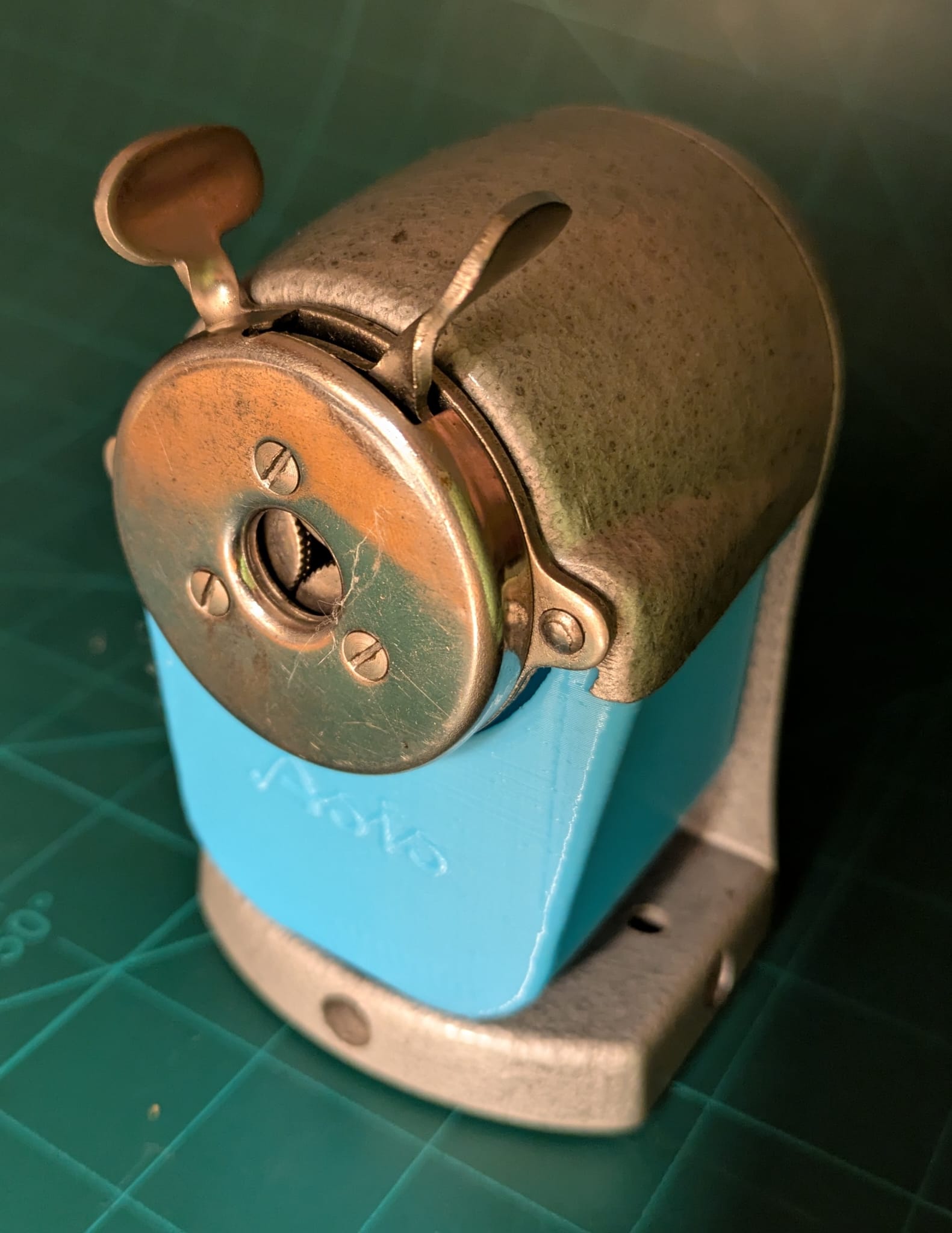 Spänebox für die DDR Spitzmaschine 130 Asis
