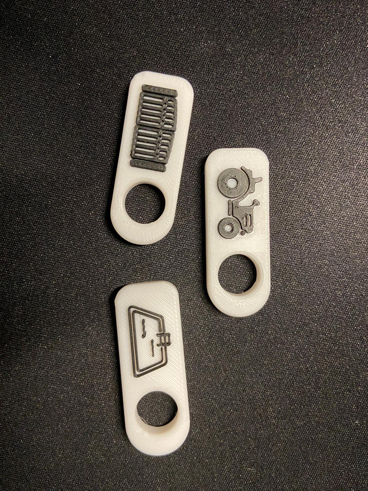 Small & Compact Keychain with Icons and clean Template