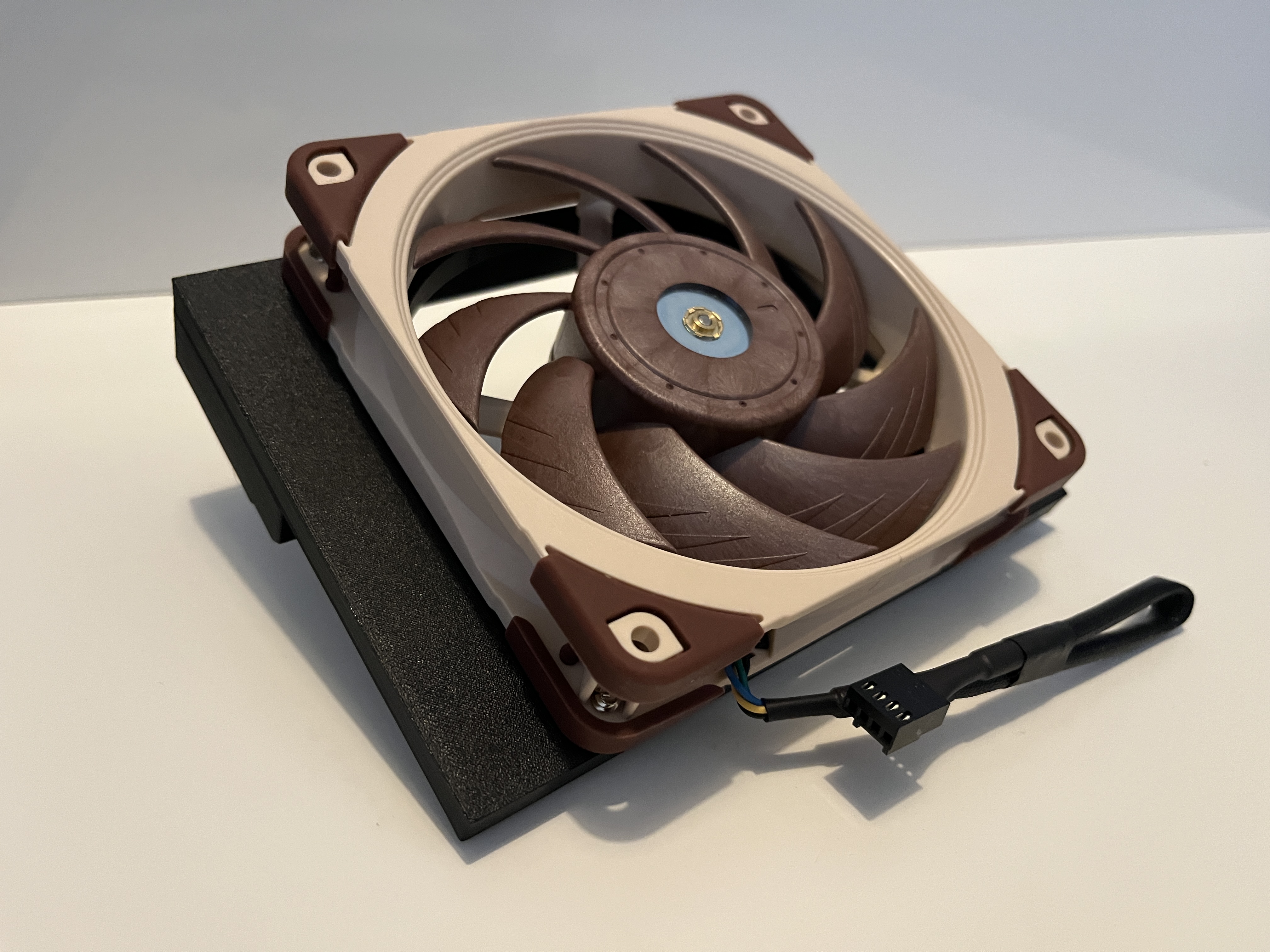 Sliger 4U Rear Exhaus FAN Bracket