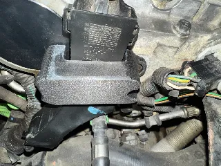 2005 V50 Coil Harness Bracket