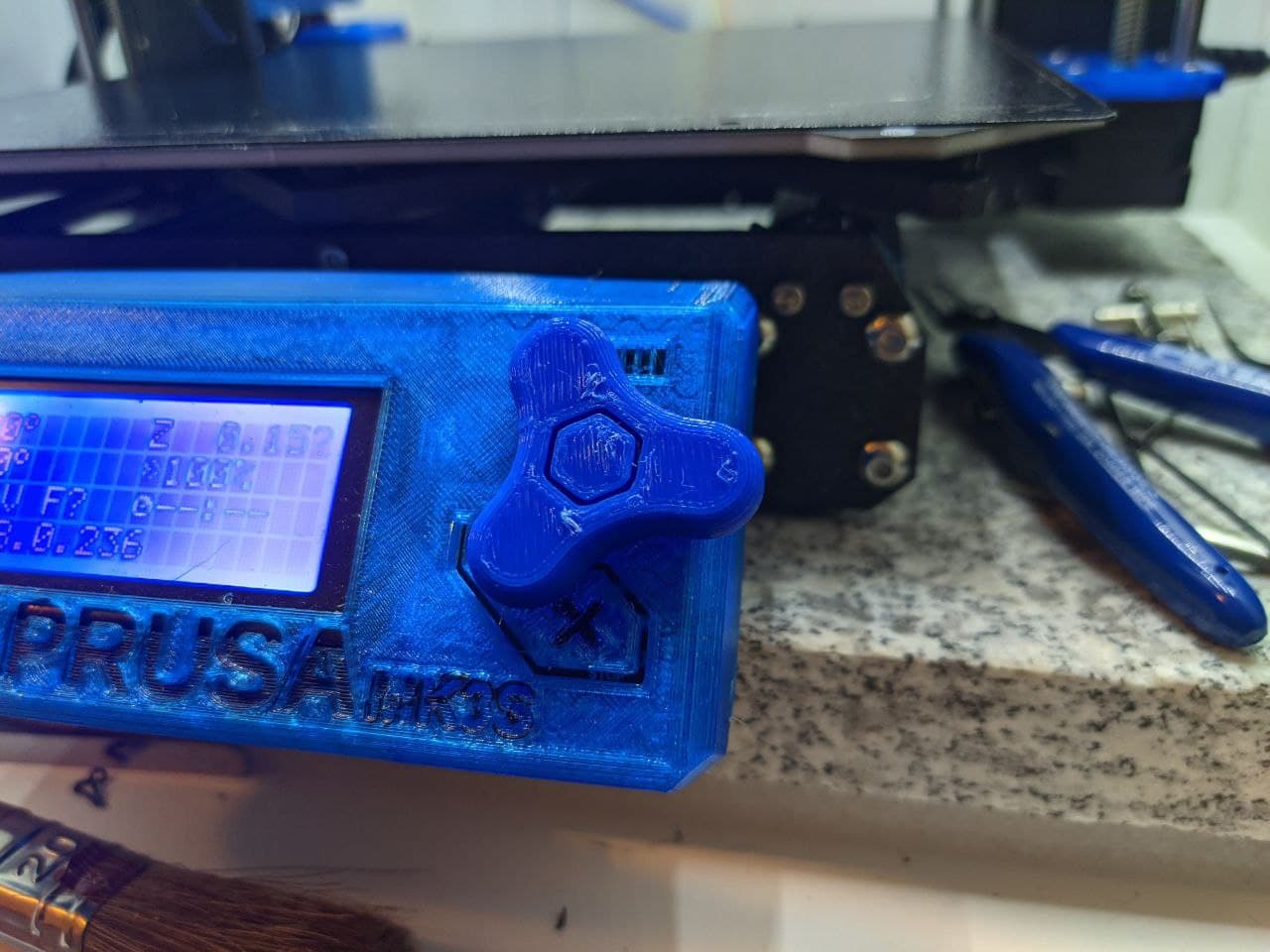 Finger friendly controller/lcd knob