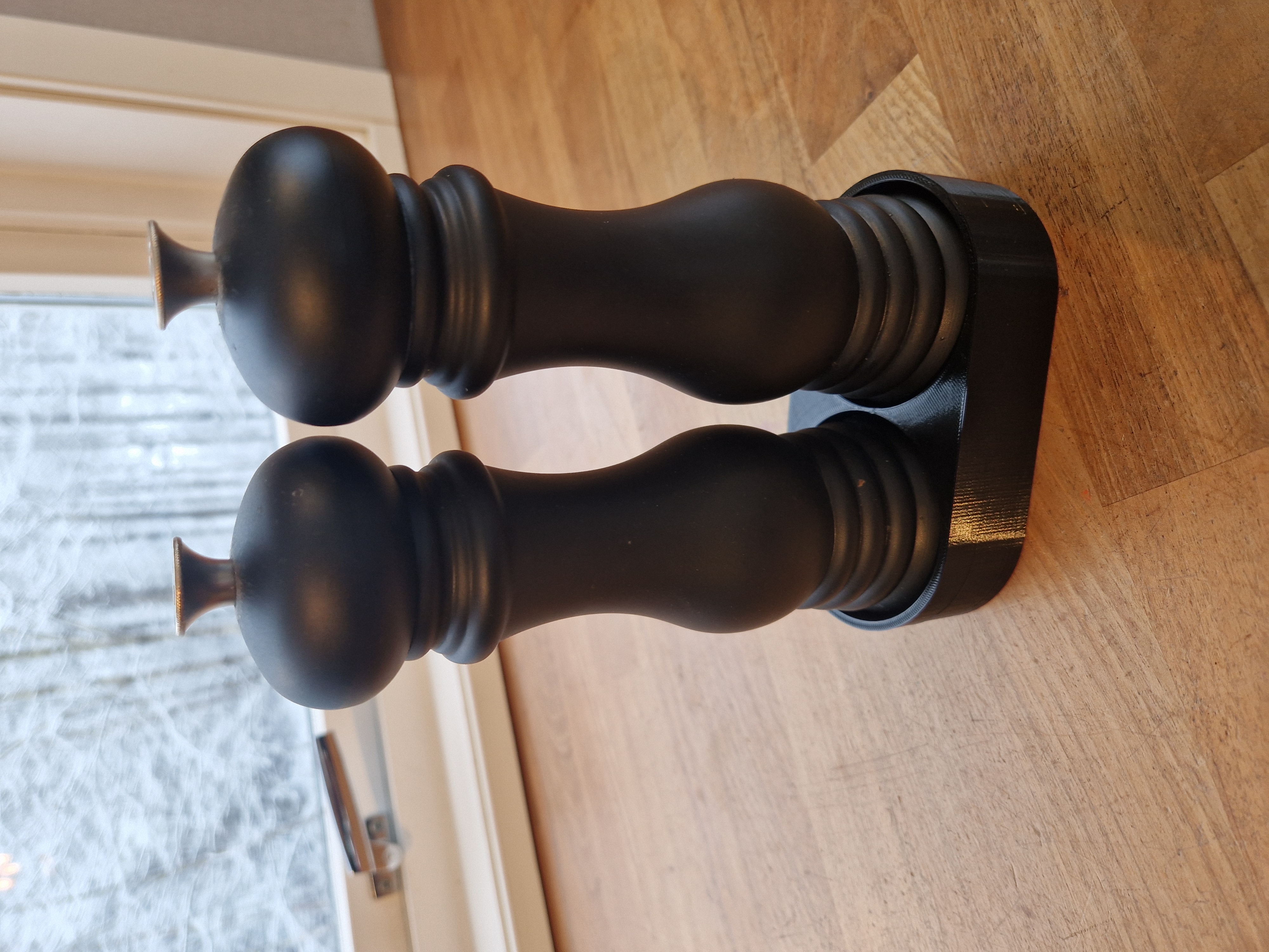 Le Creuset Salt and Pepper stand
