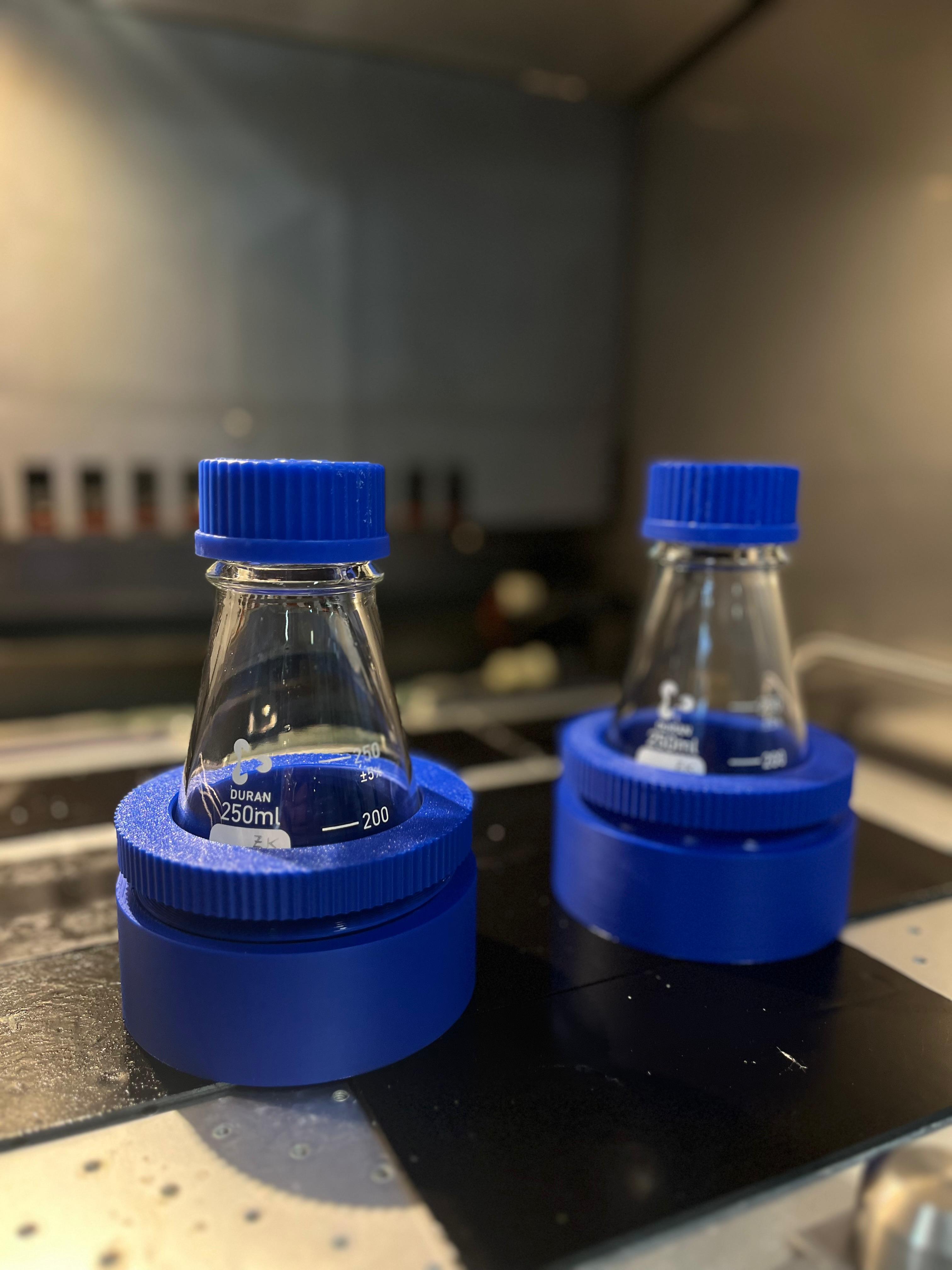 Sticky Mat Adapter for 250 mL (Schott) Shake Flasks
