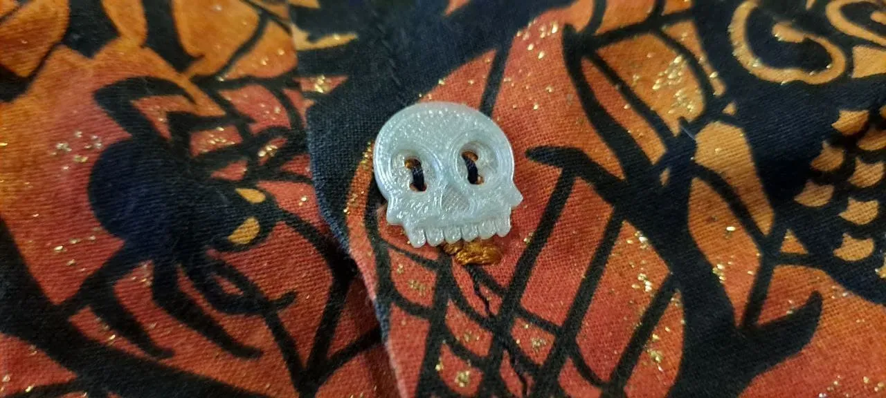 Spooky Skull Button by AmaranthineDog | Download free STL model ...