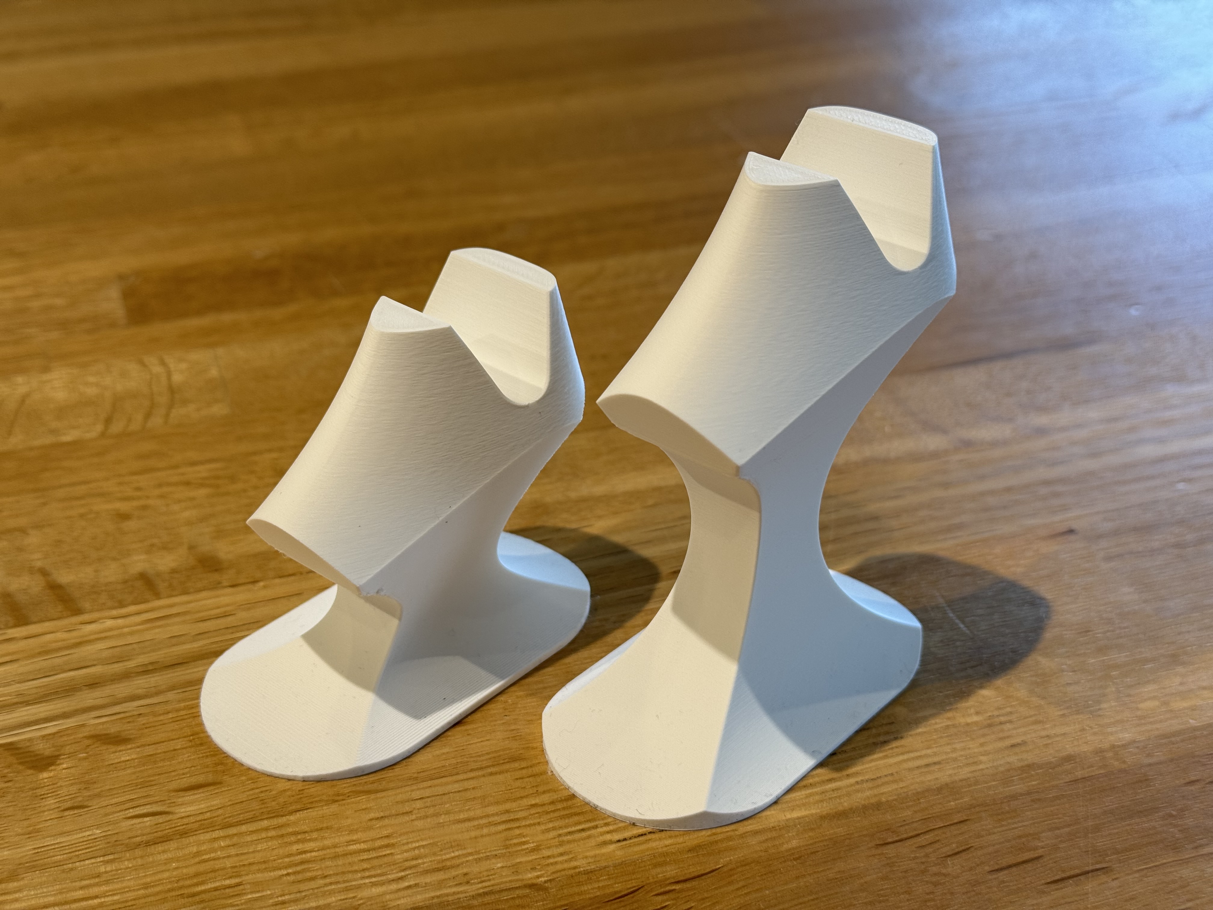 eyewear stand — thumbnail 4