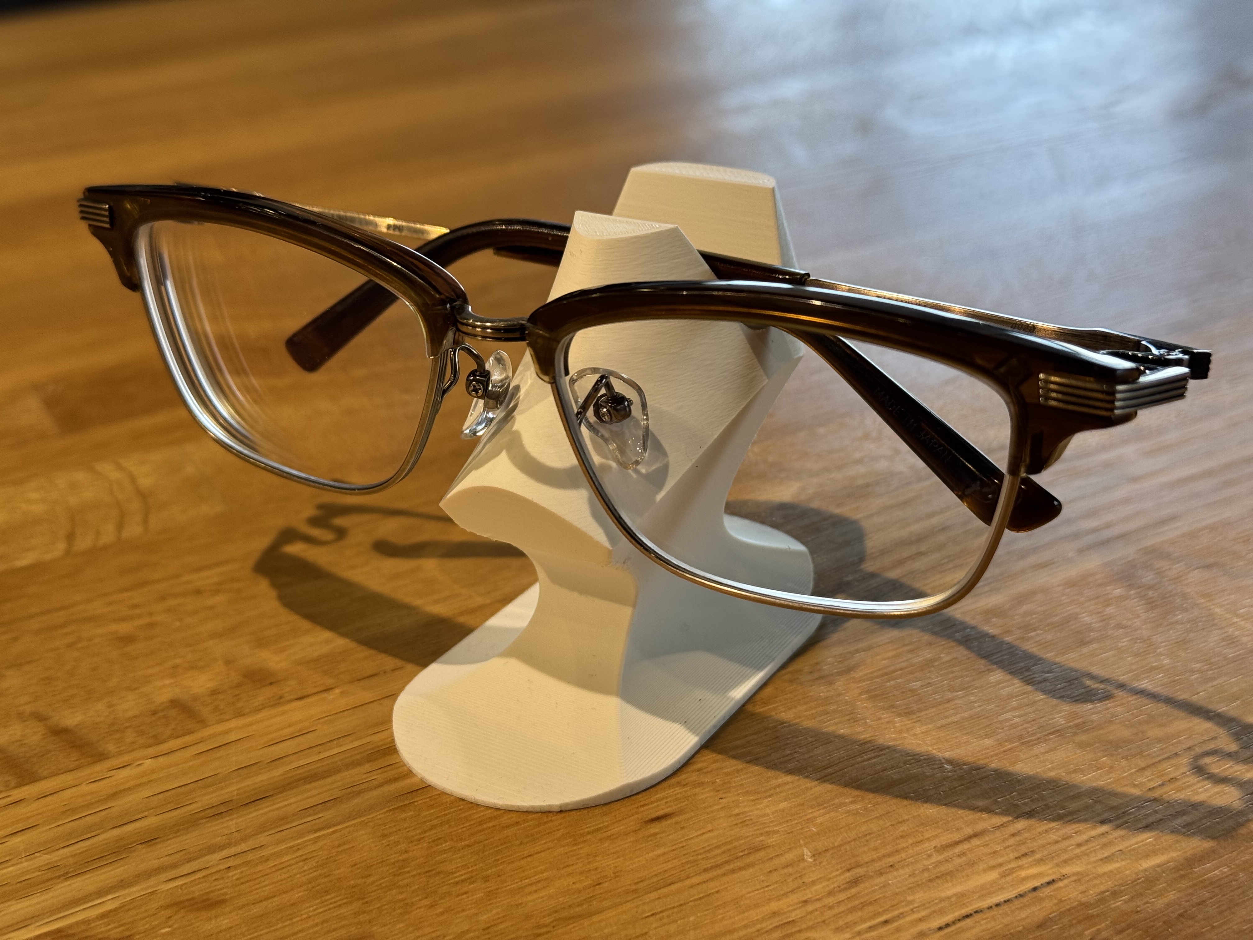eyewear stand — thumbnail 9