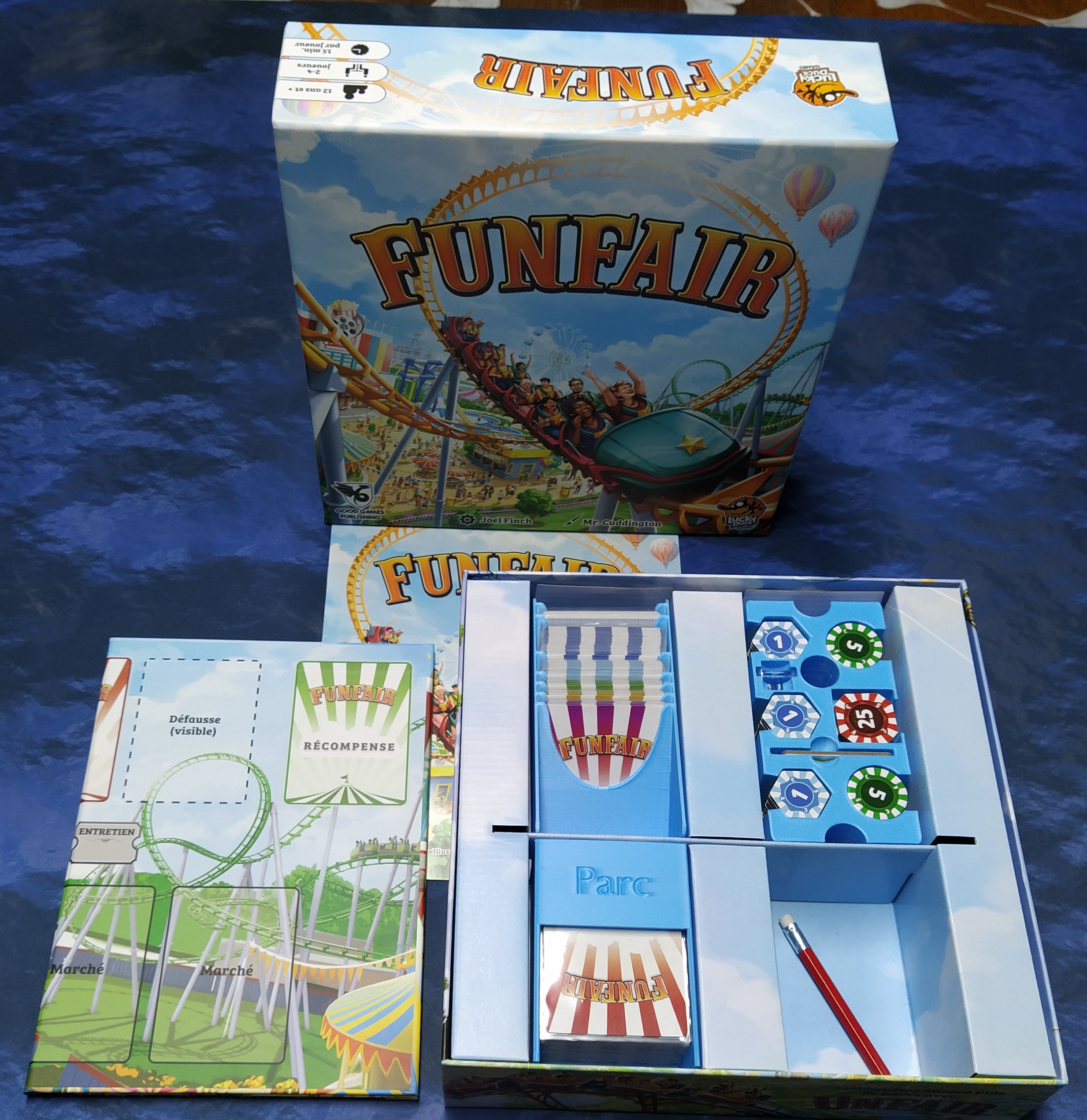 Funfair game insert organizer