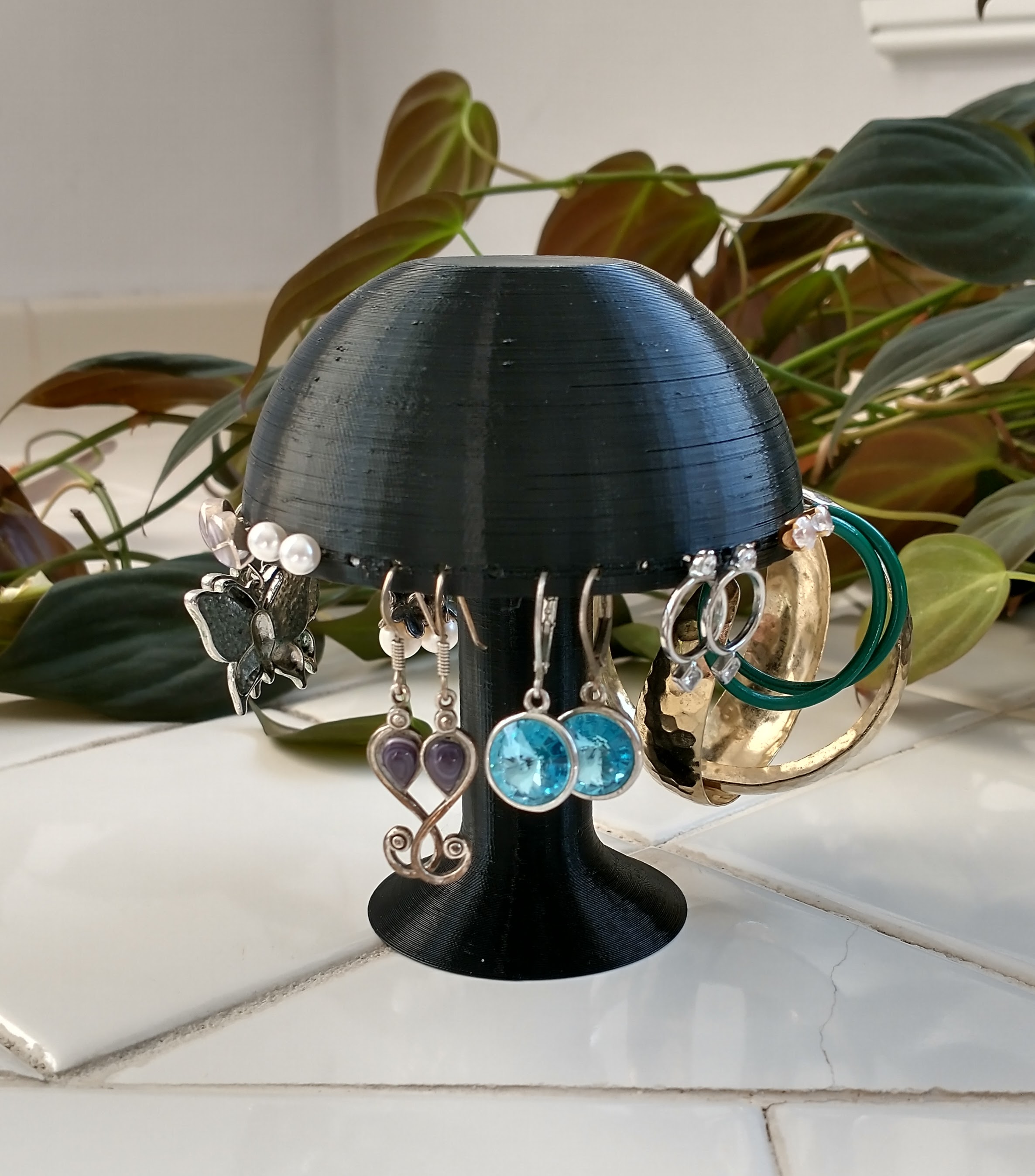 Miniatura 4 do modelo 3D Earring Tree Stand
