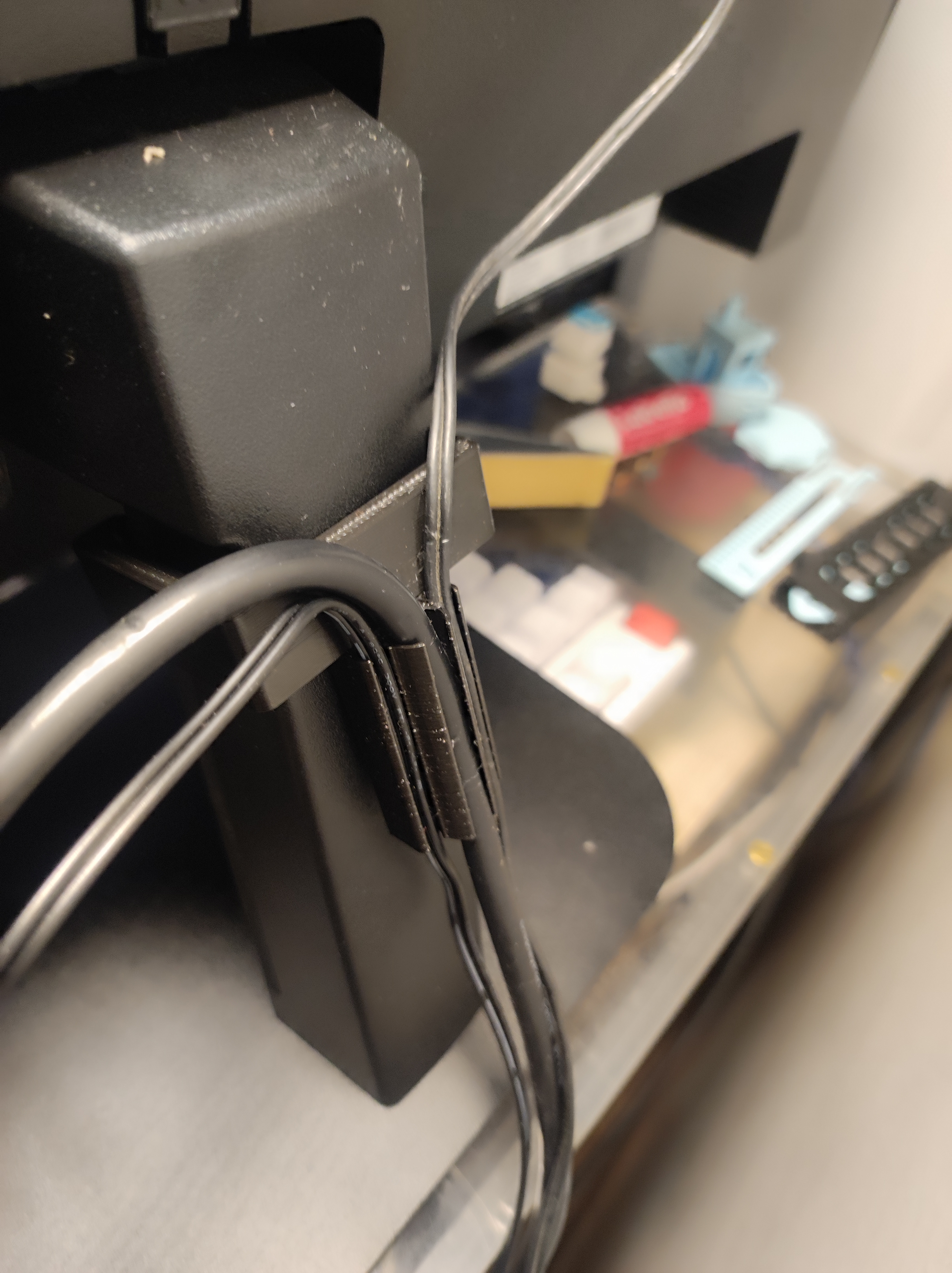 Viewsonic VA2708 cable mount