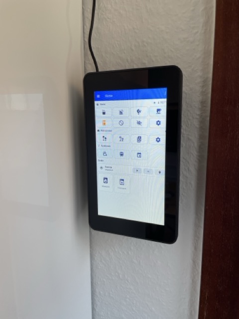 Wall Display / Case for Raspberry Pi with 7inch display