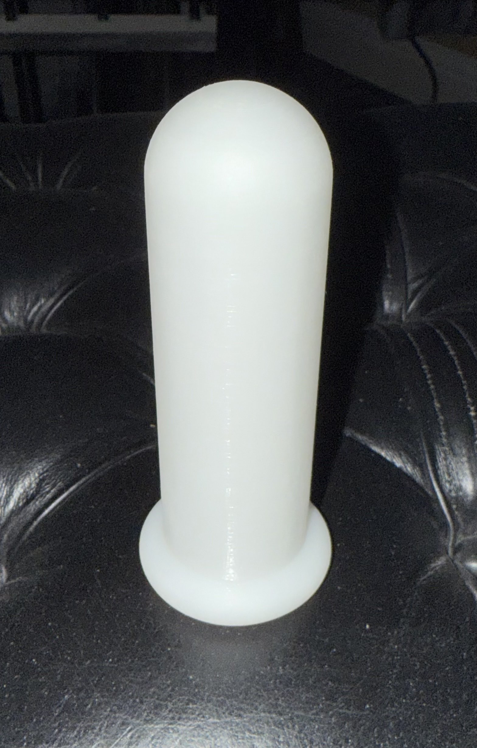 Dilator for personal hygiene, home medical type device