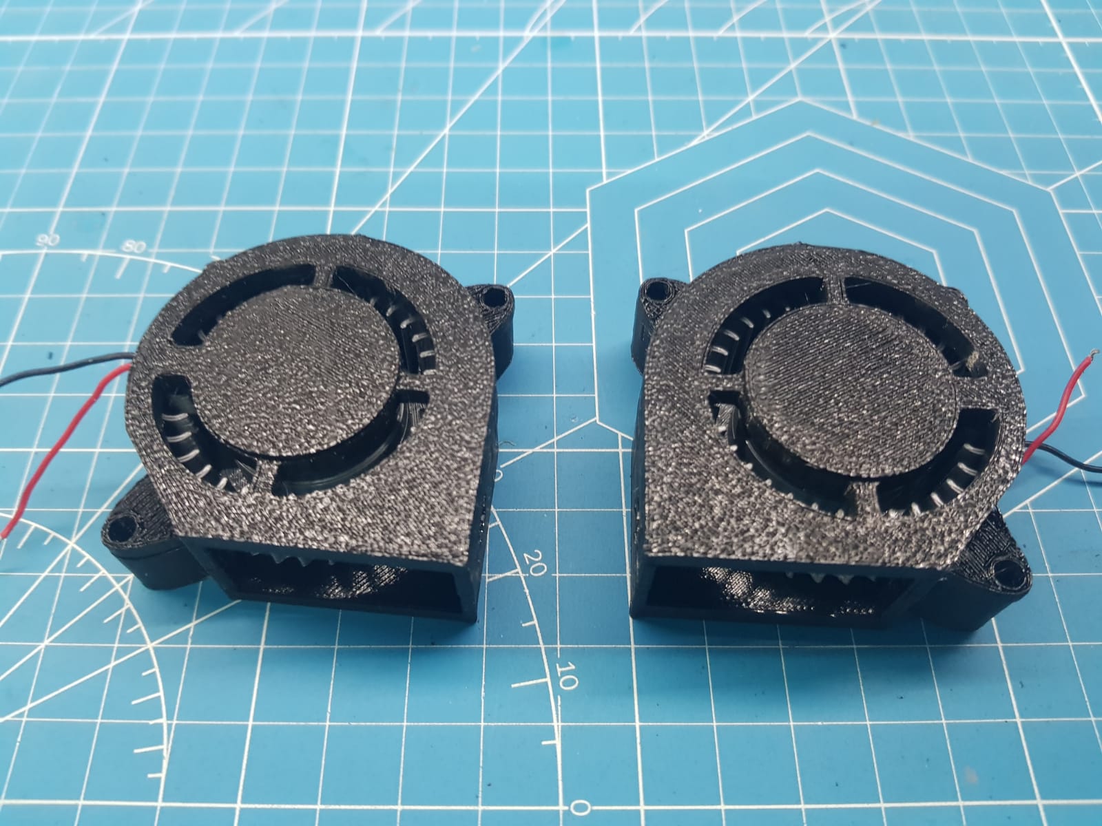 Cuerpo adaptable fan axial a turbina 5025