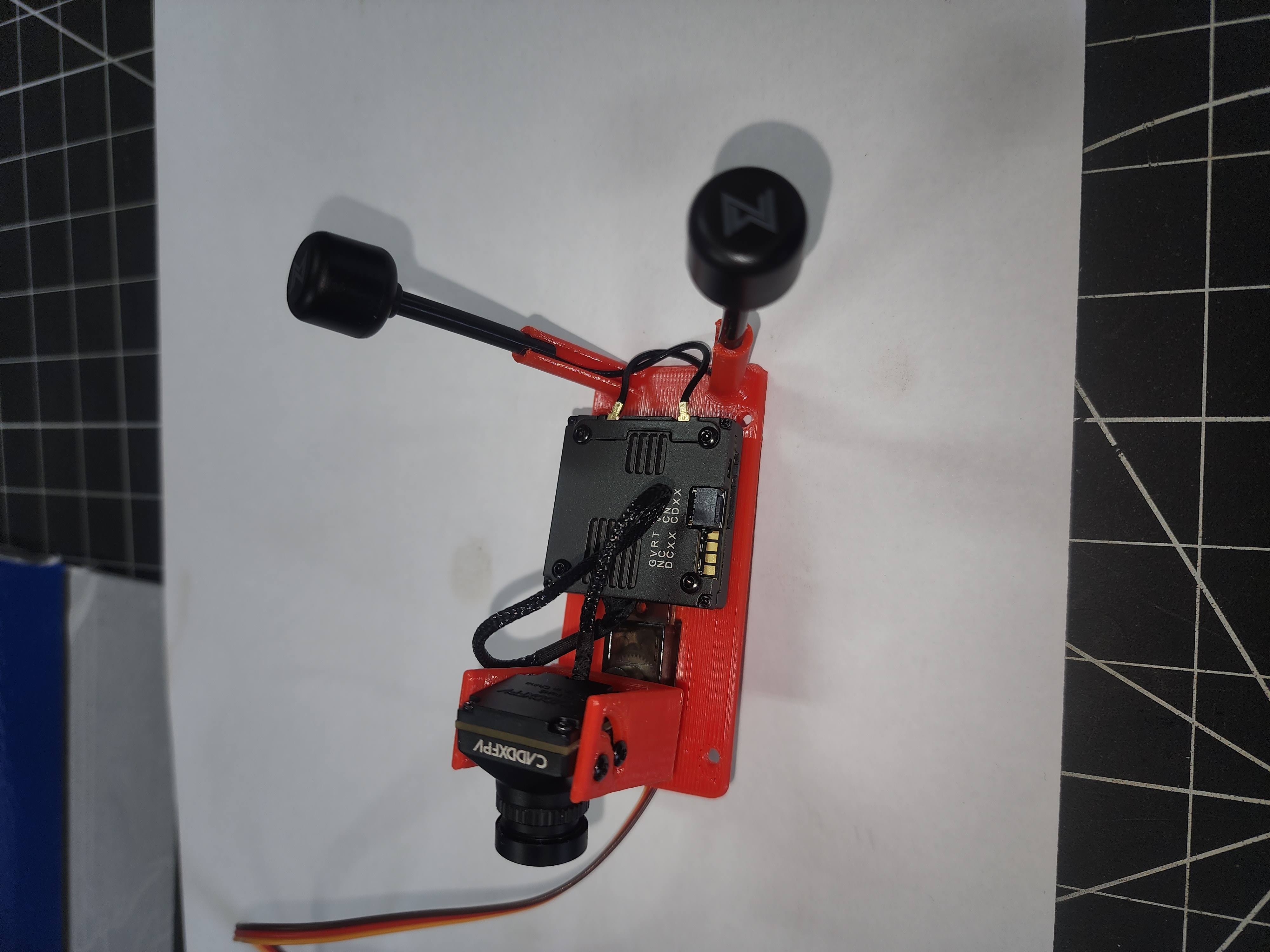 Walksnail Avatar HD Pro dual antenna camera pan mount