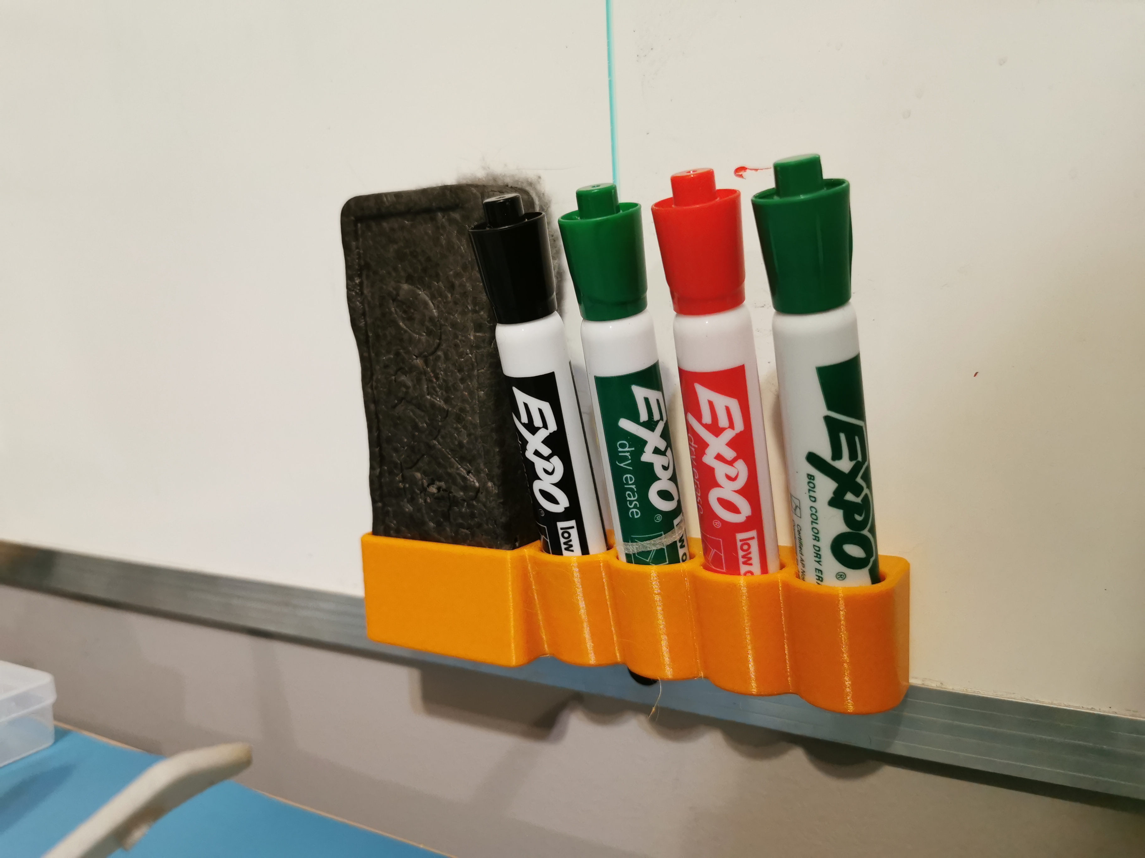 White board organizer