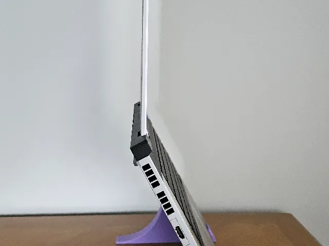 Framework Laptop 16 stand