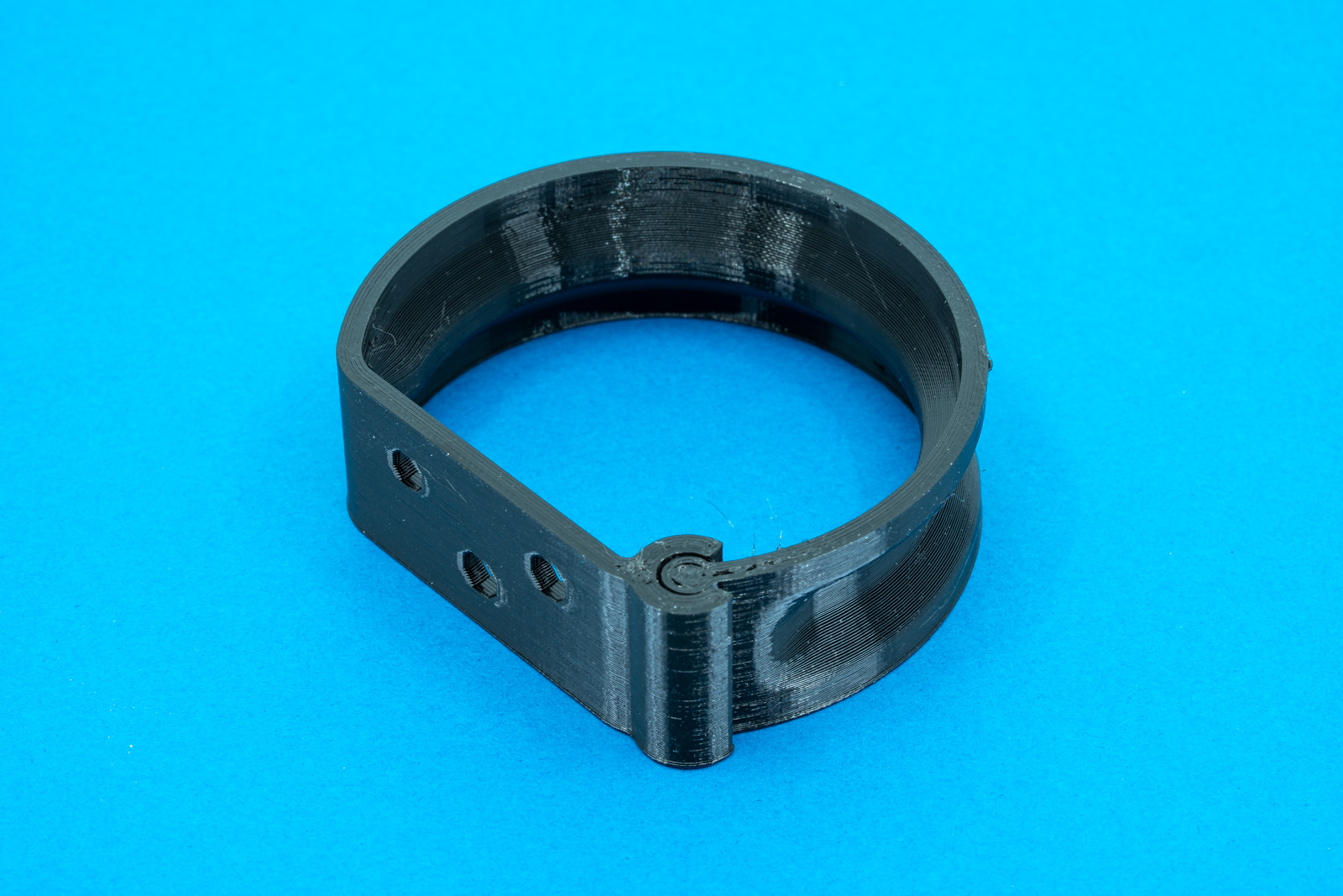 Cable Organizer with Slide-in Lock – Various Sizes