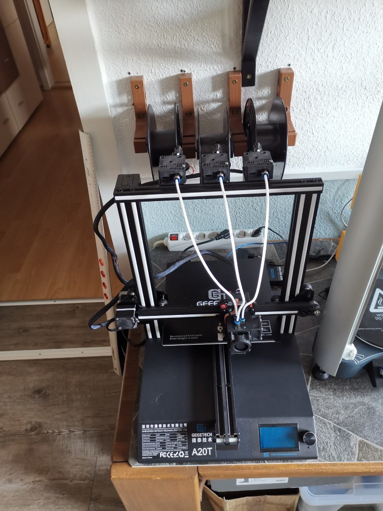 Spulenhalter, Spoolholder