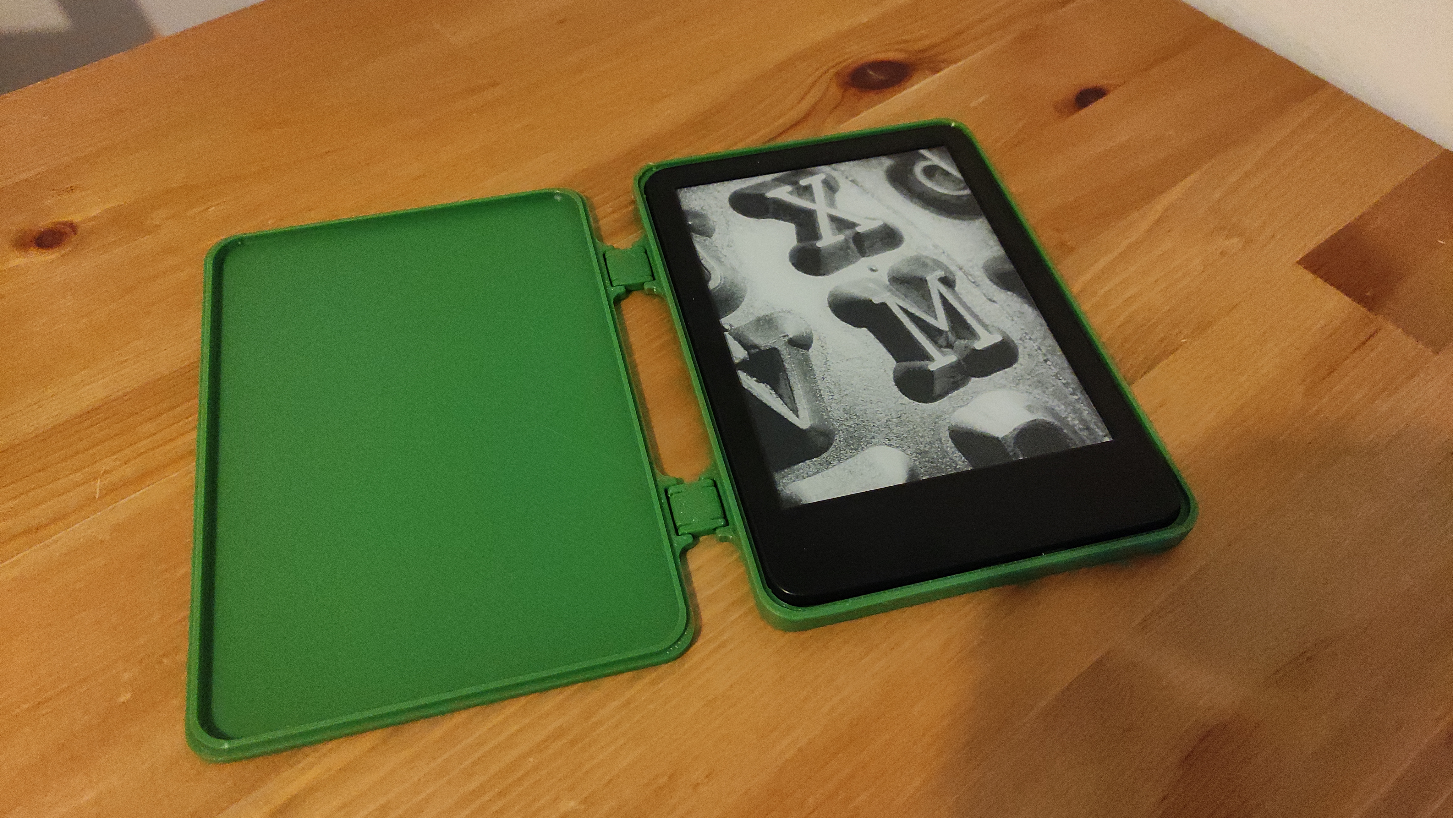Kindle (11th generation) protective slim case