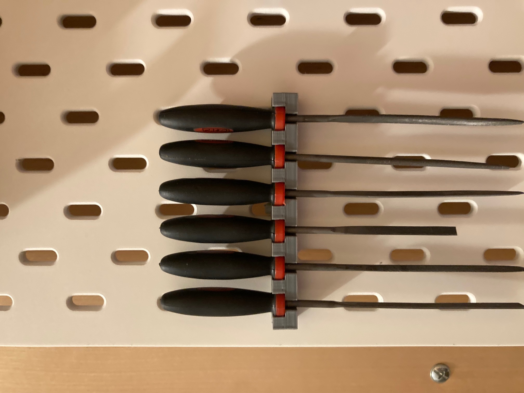 Ikea-Skadis Halter für Schlüsselfeilen
