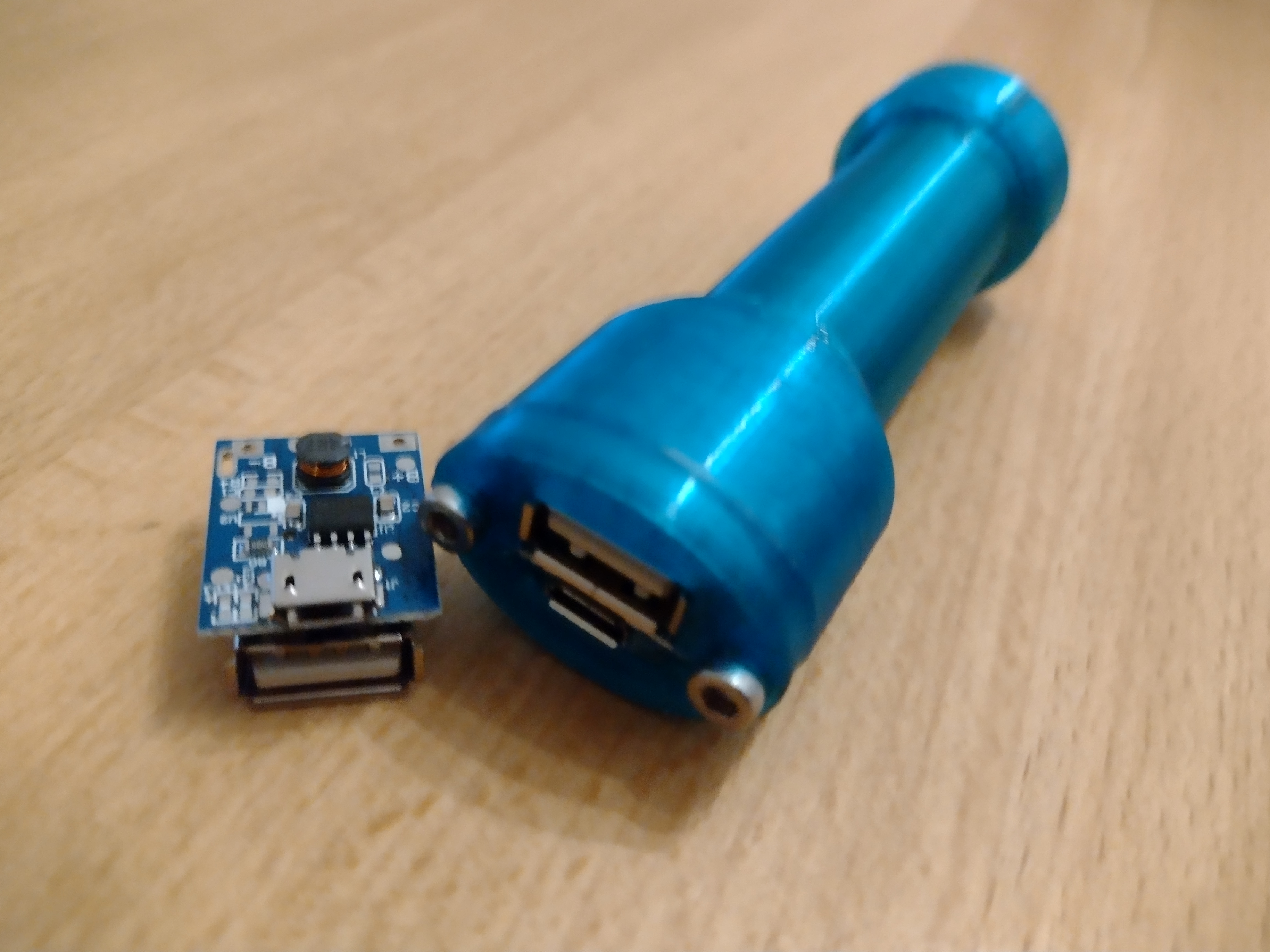Compact, robust 18650 Powerbank — miniatura 2