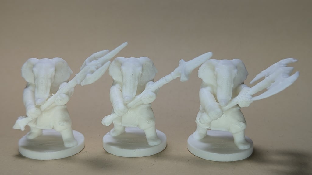 Loxodon, Elephantfolk Barbarian (32mm) (DND / TTRPG)