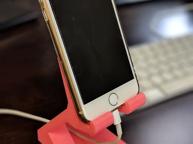 Phone/Tablet/Nintendo Switch stand