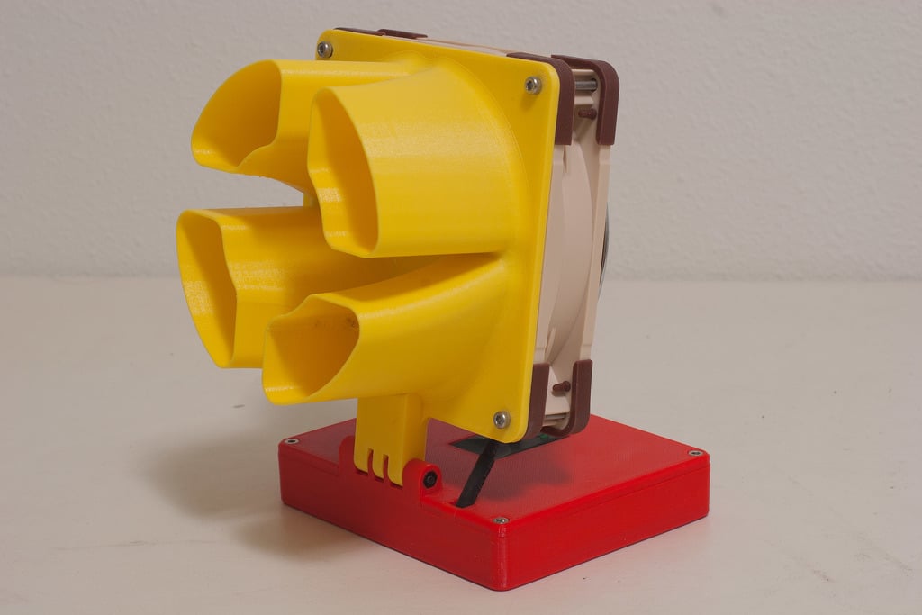 Enclosed base for the Noctua NH-AAS desk fan
