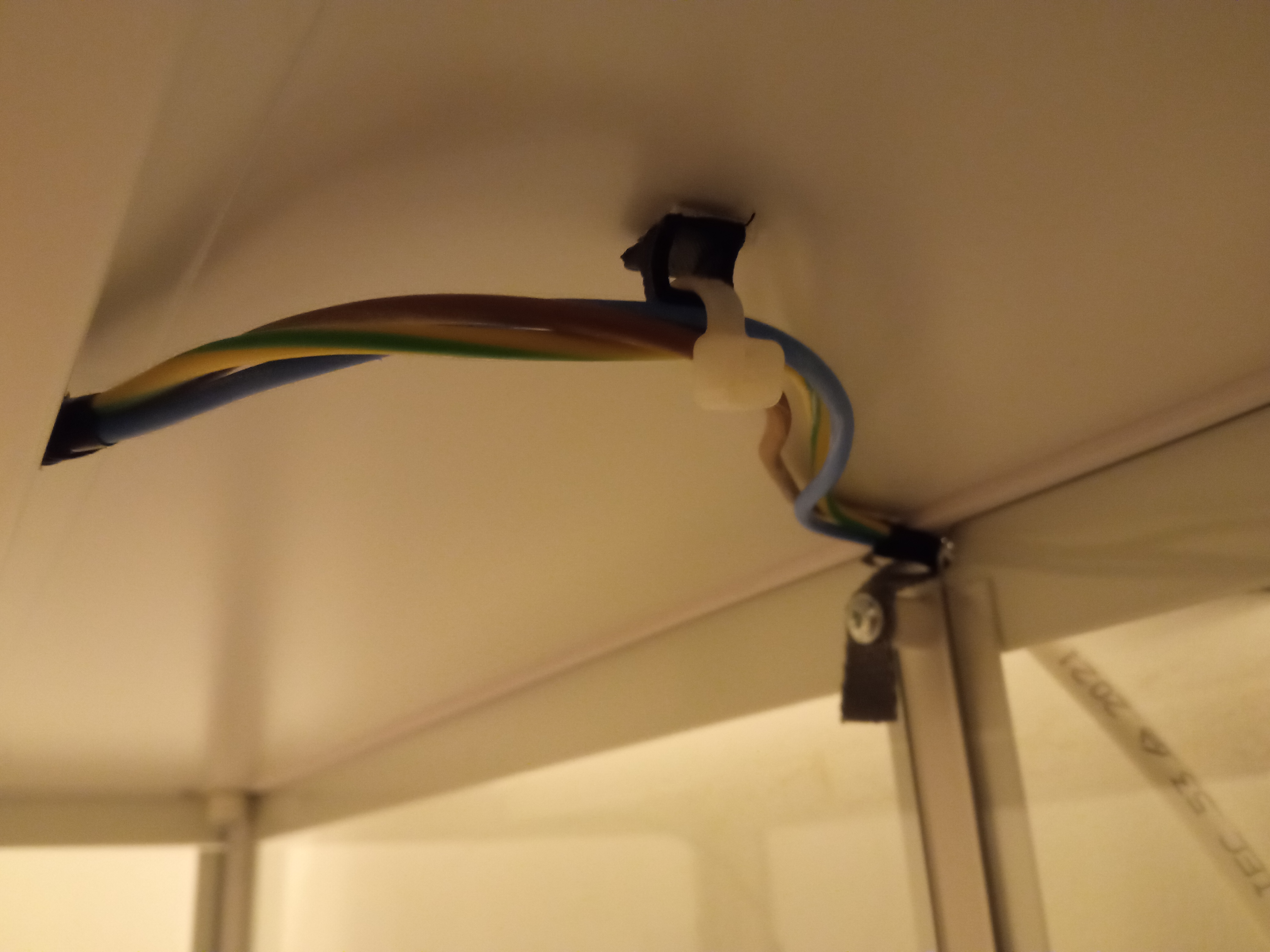 Miniatura 2 do modelo 3D Cable tie mount