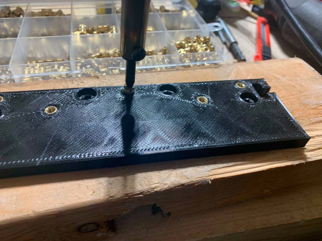 Miniatura 20 do modelo 3D Push Block v4 (threaded inserts edition) (no supports!)