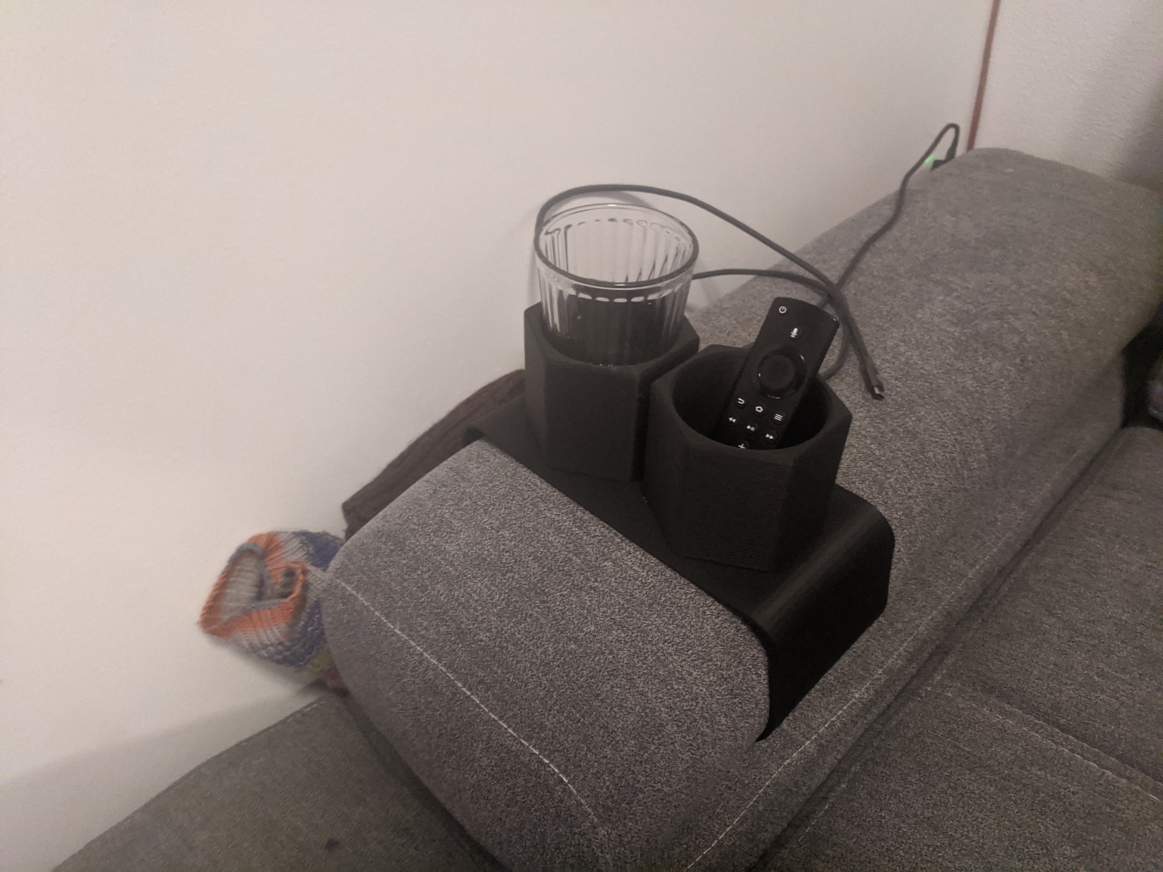 Drinkholder for couch