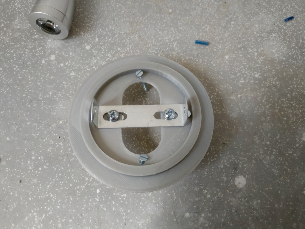 Mounting plate for reading lamp on 68 mm flush-mounted boxes — thumbnail 3