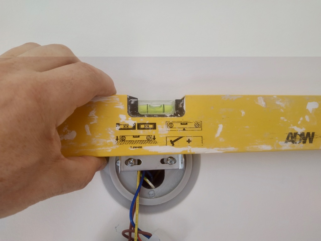 Mounting plate for reading lamp on 68 mm flush-mounted boxes — thumbnail 5