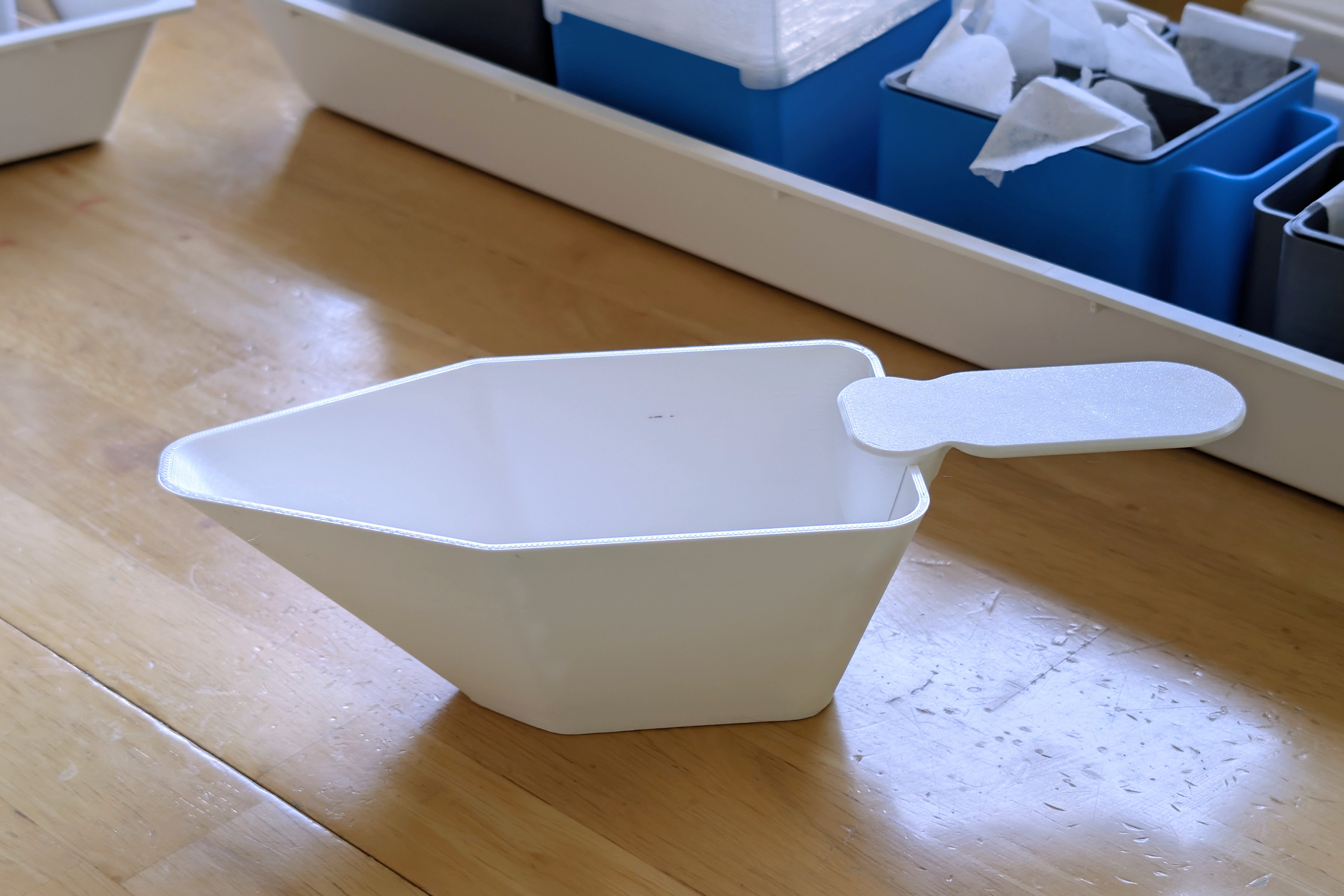 Sturdy Scoop