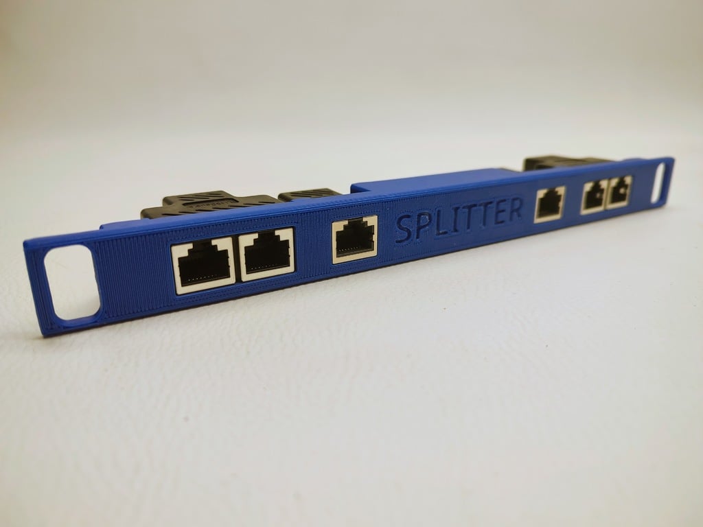 Miniatura 2 do modelo 3D Patch panel for two LAN splitters