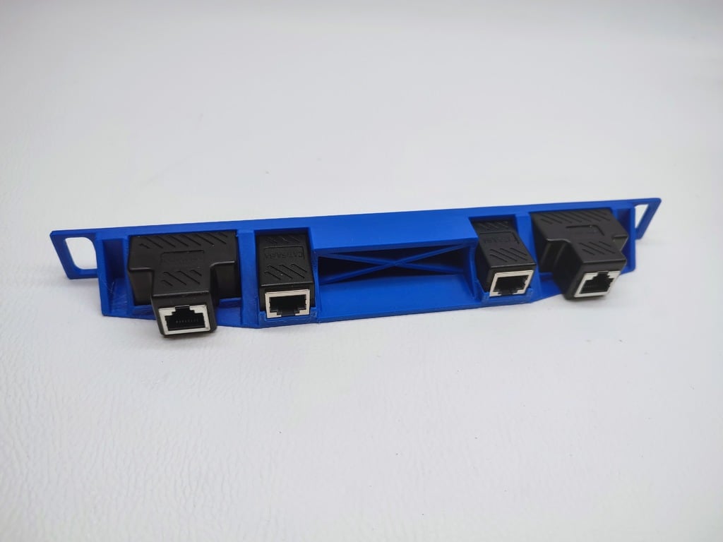 Miniatura 3 do modelo 3D Patch panel for two LAN splitters