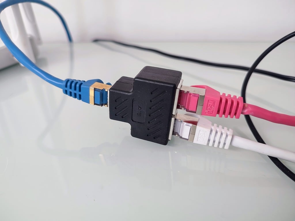 Miniatura 5 do modelo 3D Patch panel for two LAN splitters