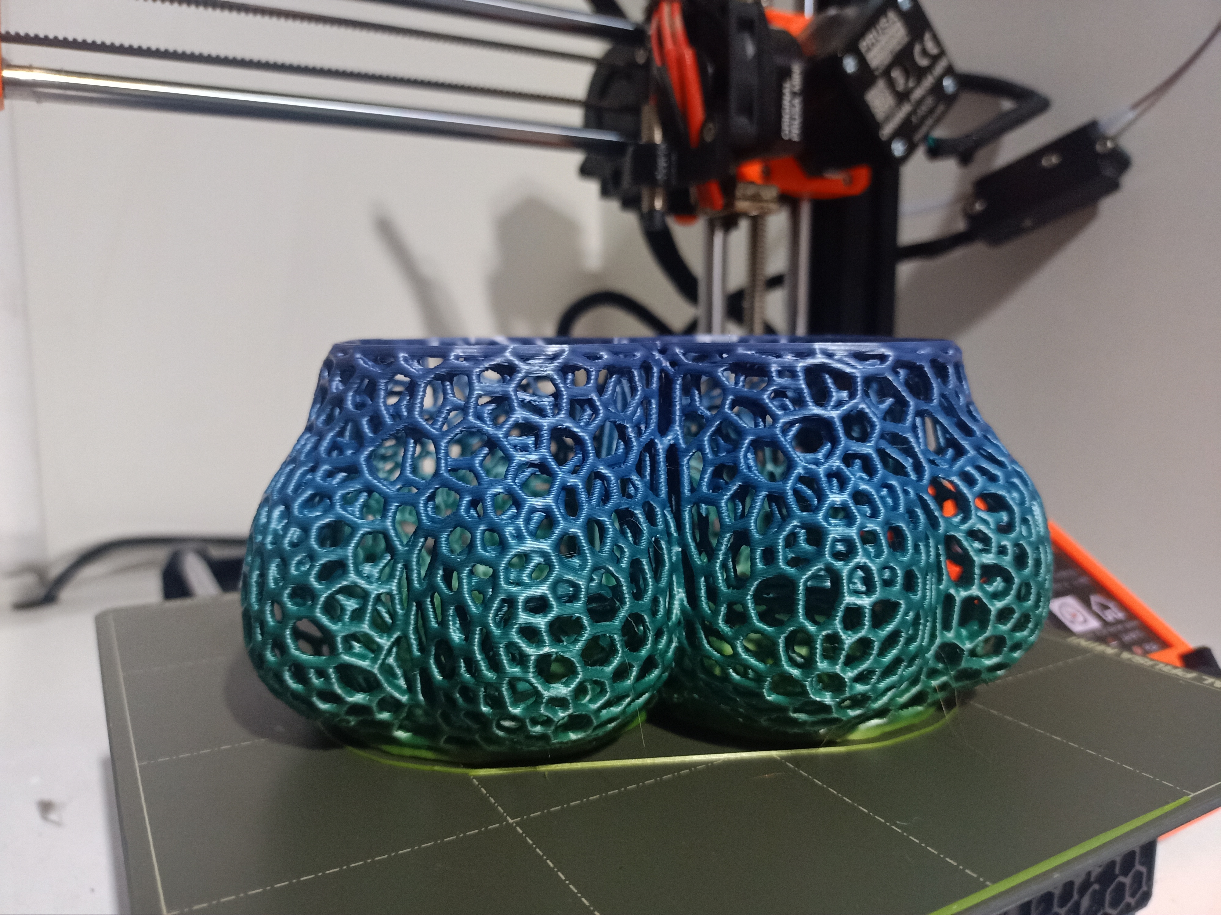 Strange Voronoi Pot or Bowl