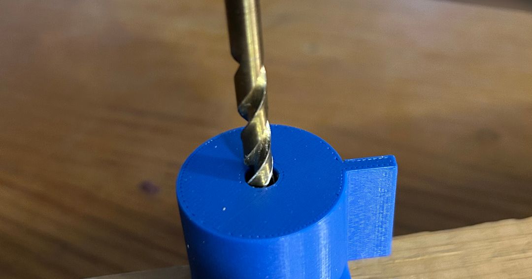 Drill guide (w/FreeCAD spreadsheet) by Schaffer.la Download free STL model