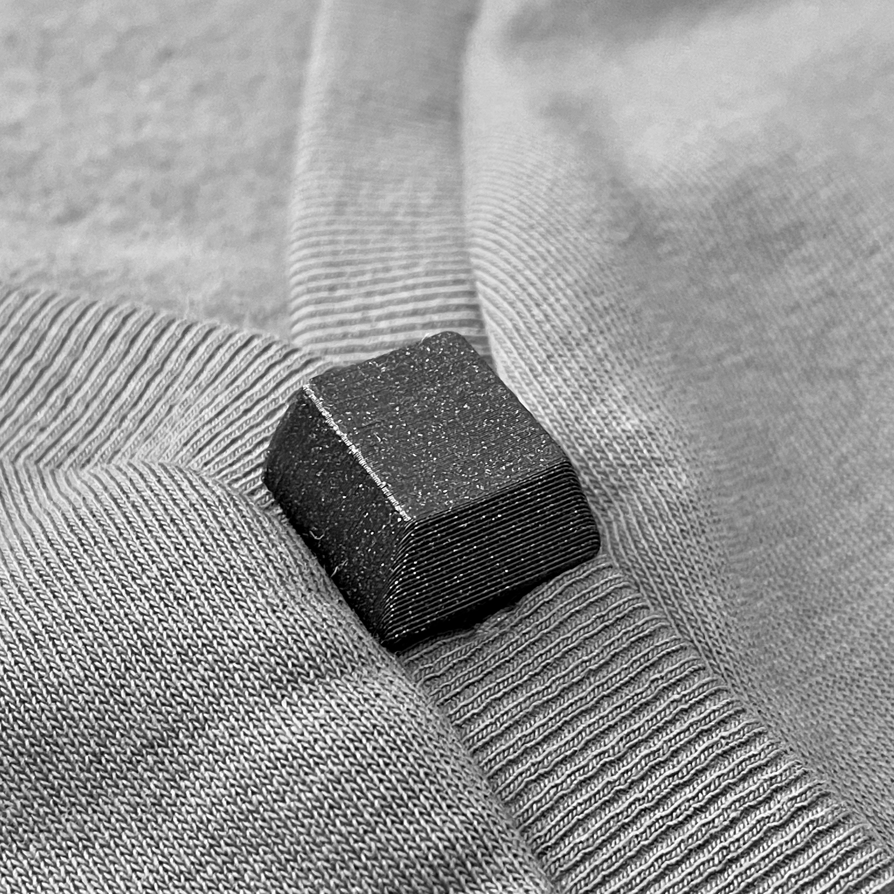 Keycap Button for Sweater — thumbnail 2