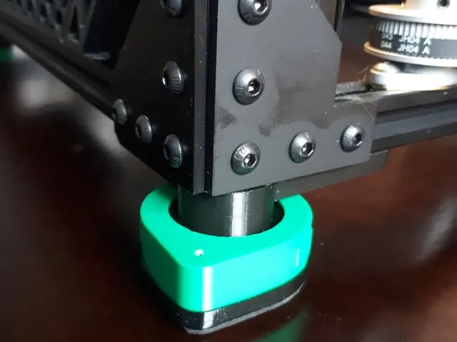 Hula Adapter zum Montieren an 20x20 Aluprofilen