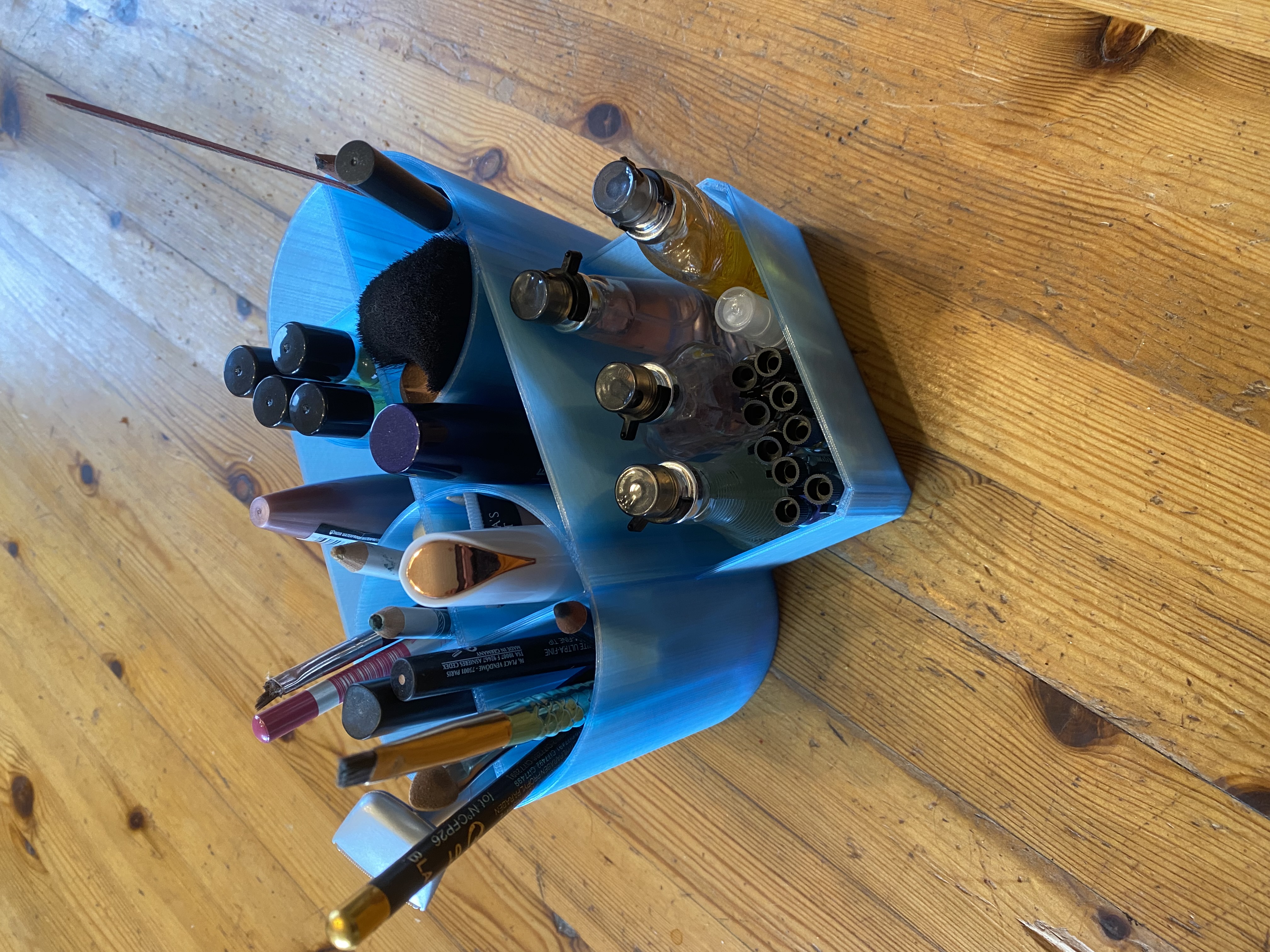 Makeup organizer