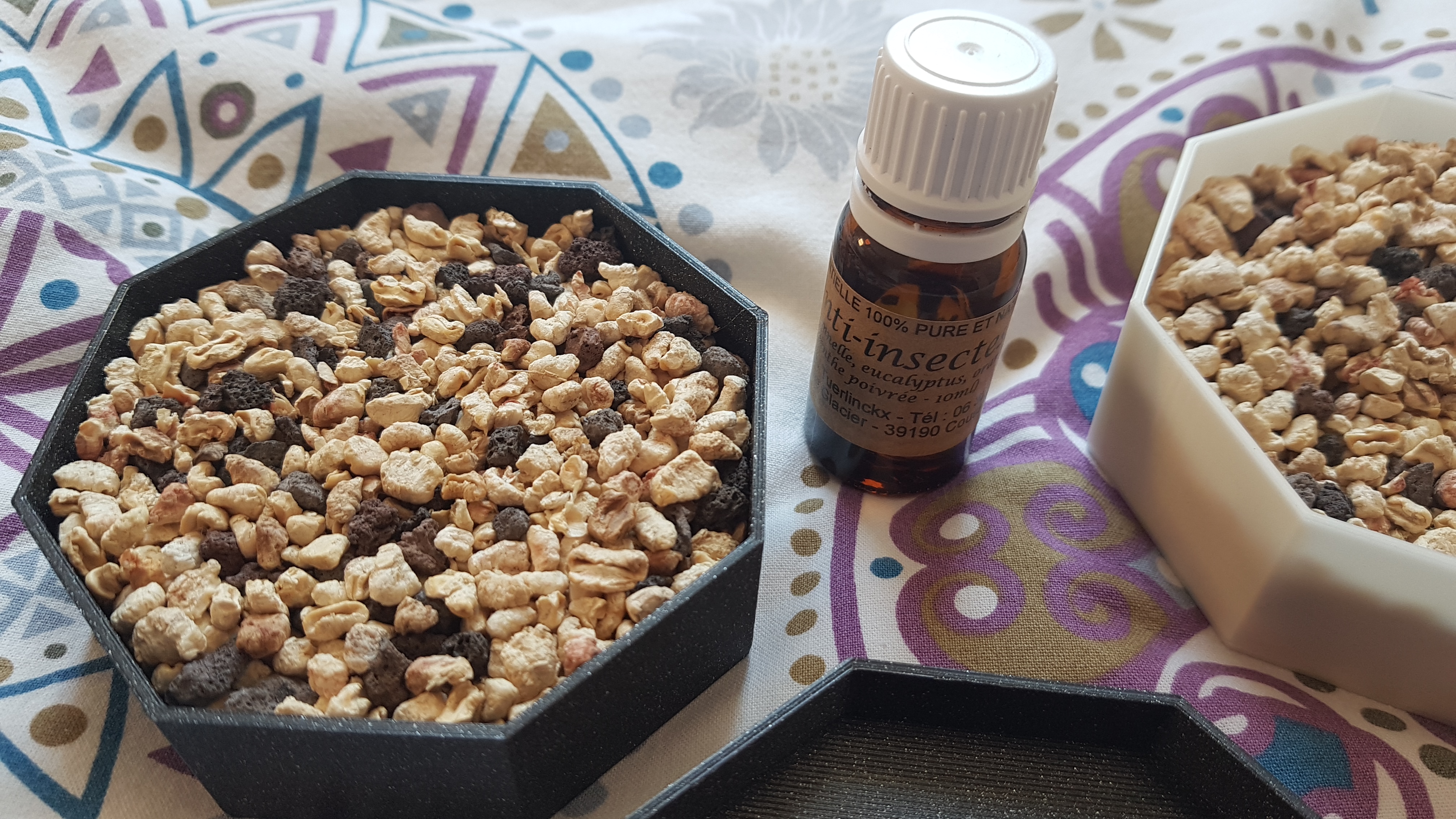 Octagonal boxes for anti-insect essential oil diffuser — thumbnail 3