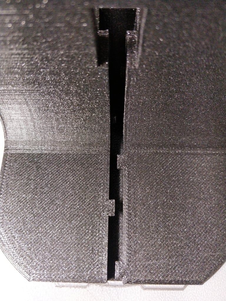 OnePlus 5T with Spigen Rugged Armor dock